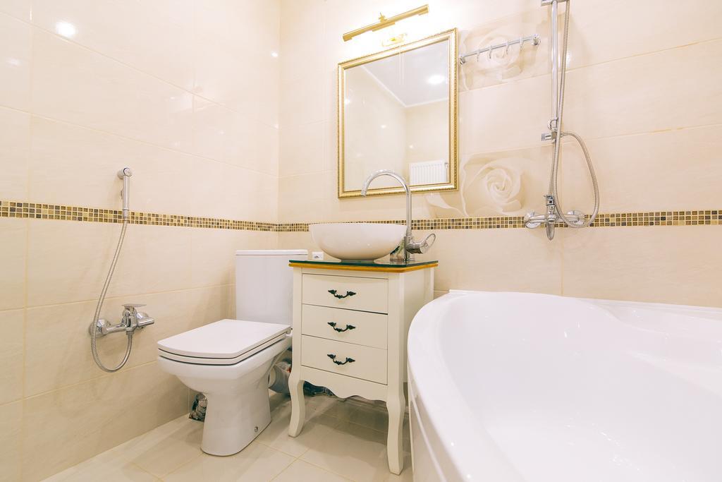 Vip Apartmen Sumy Exteriör bild